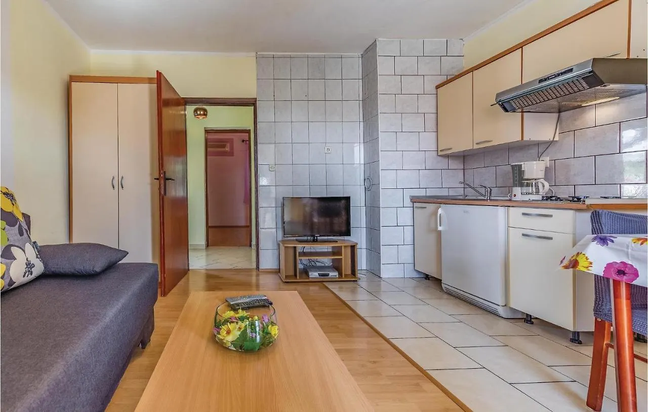 Stunning Apartment In Medulin With Wifi
