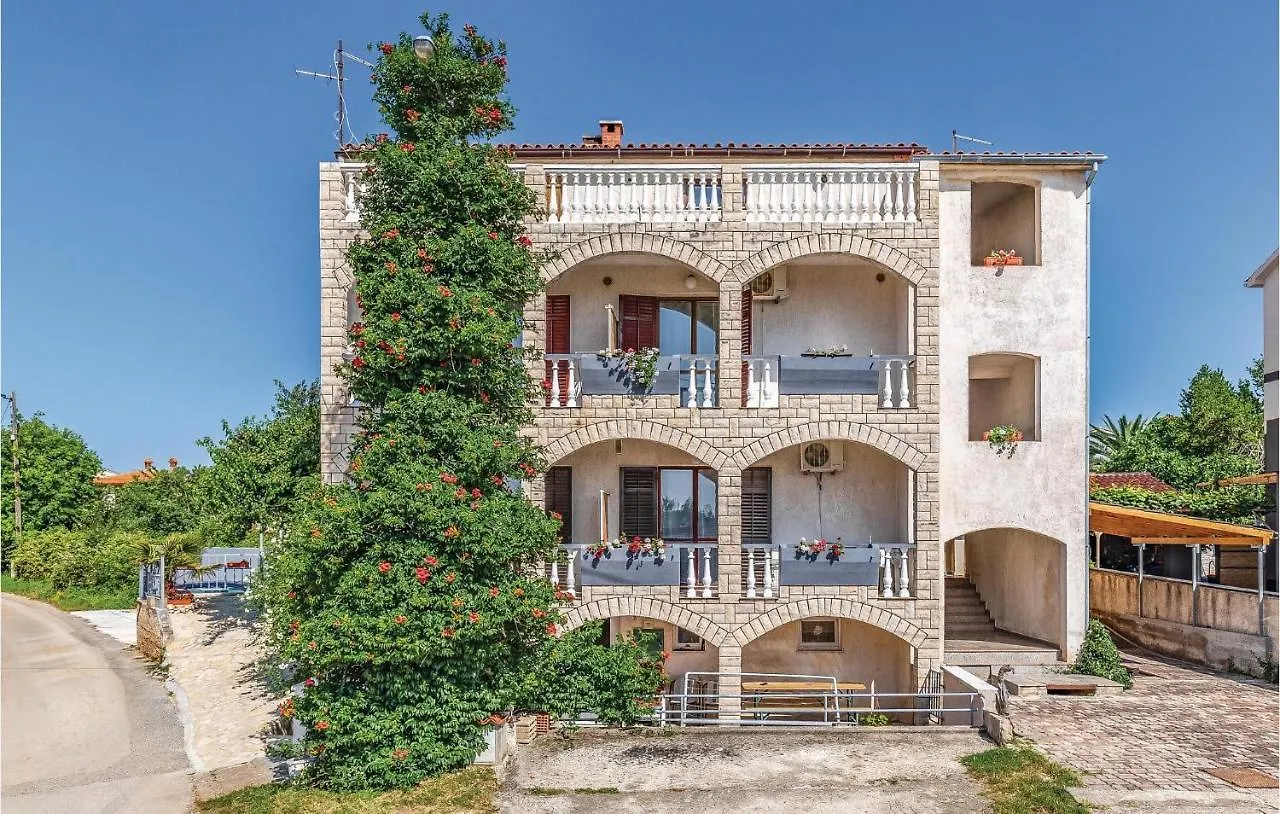 Stunning Apartment In Medulin With Wifi